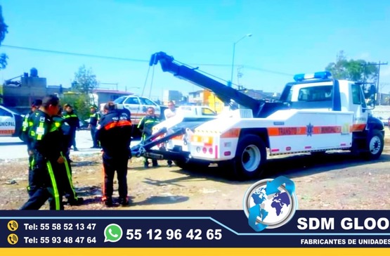 Fabricacion, Conversion, Venta y Equipamiento de Patrullas Sedan, Fabricantes de Equipo y Accesorios Metalicos, Equipo Comunicacion, Luces auxiliares El equipamiento Sedan es uno de los mas completos para patrulla, ya que cuenta con una gran variedad de accesorios metálicos, así como accesorios visual acústico. En cuestión de accesorios metálicos contamos con Tumbaburros, Roll Bar de 3 Arcos Tipo Comando, Banca central con respaldo, Defensa Trasera Tipo Escalón. En la parte de accesorios visual acústico cuenta con Torreta, Sirena y Bocina, adicional mente se le puede agregar un Kit de Estrobos en faros Marca WHELEN, FEDERAL SIGNAL, EPCOM, somos fabricantes de patrullas.Somos una Empresa Mexicana líder en el Mercado con años de experiencia, especialistas en el Equipamiento de Patrullas Equipadas Cajas y Remolques Unidades Moviles Especiales de Seguridad, Rescate, Salvamento, Salud, Comunicacion, Higine, etc.,Somos fabribricantes directos, distribuidores en todo Mexico, comunicate y te atenderemos personalmente. contamos con las mejores marcas en el mecado Fabricacion, Conversion, Venta y Equipamiento de Patrullas Sedan, Fabricantes de Equipo y Accesorios Metalicos, Equipo Comunicacion, Luces auxiliares El equipamiento Sedan es uno de los mas completos para patrulla, ya que cuenta con una gran variedad de accesorios metálicos, así como accesorios visual acústico. En cuestión de accesorios metálicos contamos con Tumbaburros, Roll Bar de 3 Arcos Tipo Comando, Banca central con respaldo, Defensa Trasera Tipo Escalón. En la parte de accesorios visual acústico cuenta con Torreta, Sirena y Bocina, adicional mente se le puede agregar un Kit de Estrobos en faros Marca WHELEN, FEDERAL SIGNAL, EPCOM, somos fabricantes de patrullas.Somos una Empresa Mexicana líder en el Mercado con años de experiencia, especialistas en el Equipamiento de Patrullas Equipadas Cajas y Remolques Unidades Moviles Especiales de Seguridad, Rescate, Salvamento, Salud, Comunicacion, Higine, etc.,Somos fabribricantes directos, distribuidores en todo Mexico, comunicate y te atenderemos personalmente. contamos con las mejores marcas en el mecado